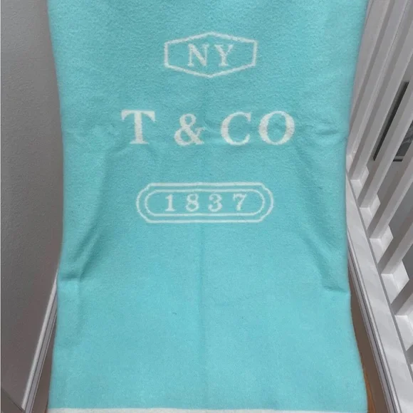 Throw/blanket, Tiffany & Co - Picture 2 of 5